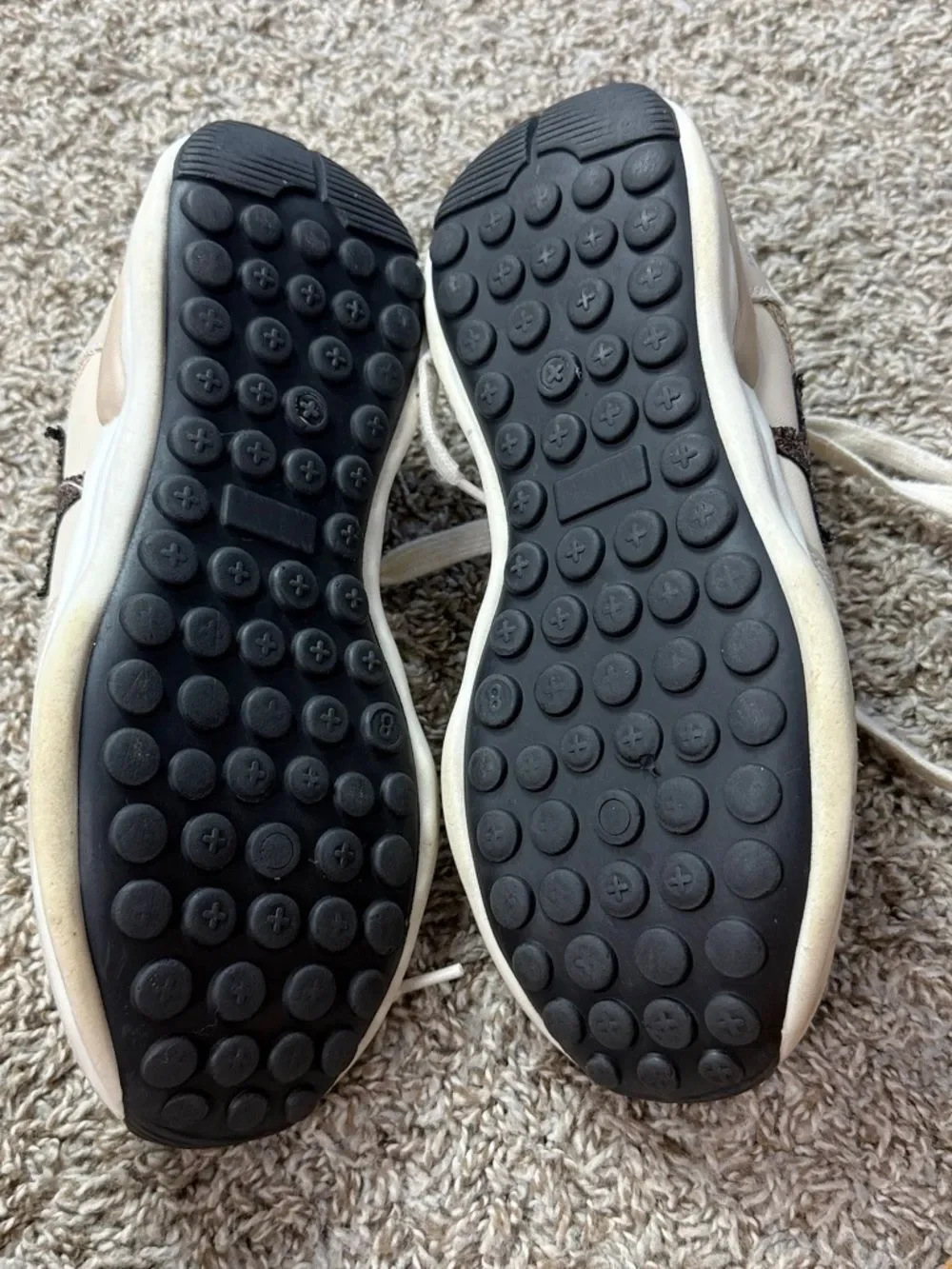 Vintage Havana Cloud Cream & Gold Star Accent Casual Sneakers